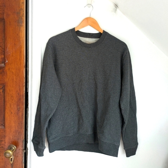 EVERLANE Men's Heather Grey The Track Crewneck Sweatshirt NEW Size M - Picture 1 of 6